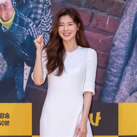 · 還記得去年 12 月，有「亞洲王子」稱號的李光洙承認跟韓國女星李善彬交往嗎？ 李光洙最近為宣傳新電影《我的特級兄弟》接受訪問，表示公開戀情後，他跟女友李善彬約會時都會特別小心，但兩人關係依然非常甜蜜。 李善彬與李光洙拍拖兩年甚少同框 新劇記者會上被車太鉉狂笑 | UPower