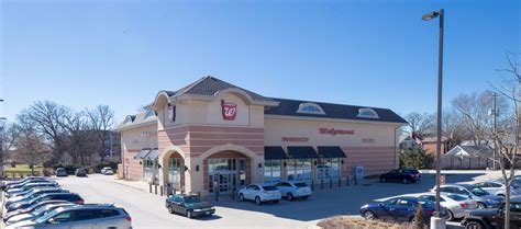 In-store career opportunities with WALGREENS