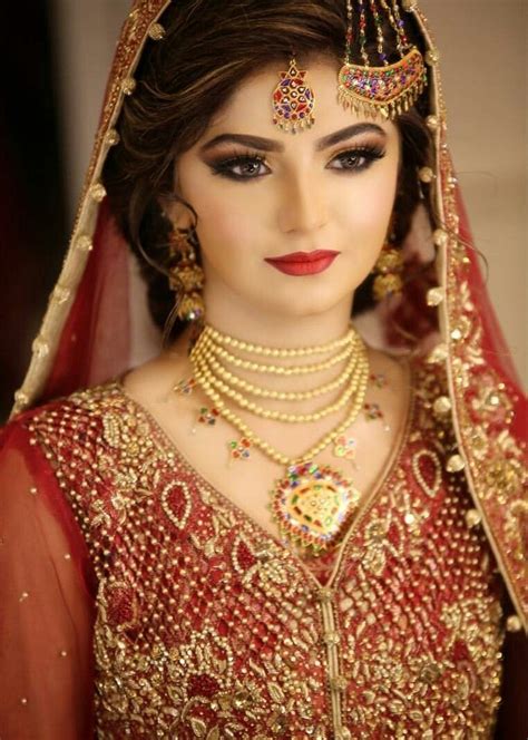 Bridal Makeup Photos Pakistani Wavy Haircut