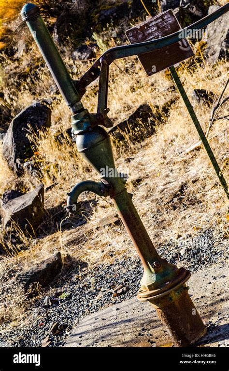 Antique Hand Water Pump Hi Res Stock Photography And Images Alamy