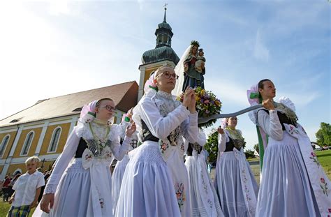 Catholics Hold Traditional Whit Monday Ceremony In Germany Ap News