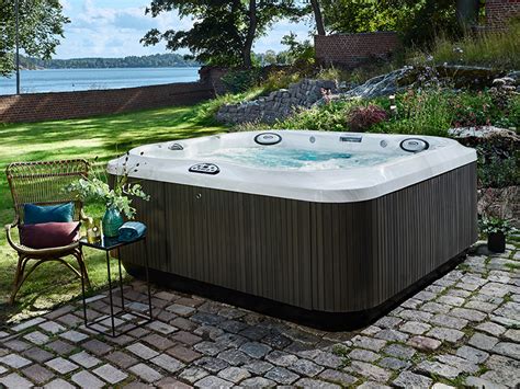 Hot Tubs And Jacuzzi® Hot Tub Superstore Premium Tubs