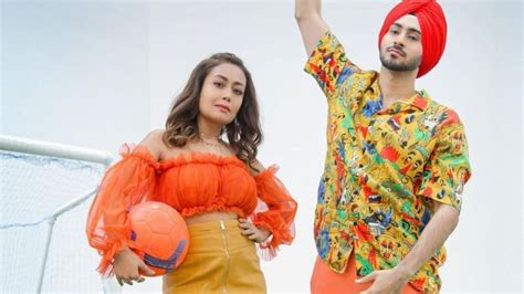 Neha Kakkar Announces New Song Khad Tennu Main Dassa With Rohanpreet Singh Shares First Poster