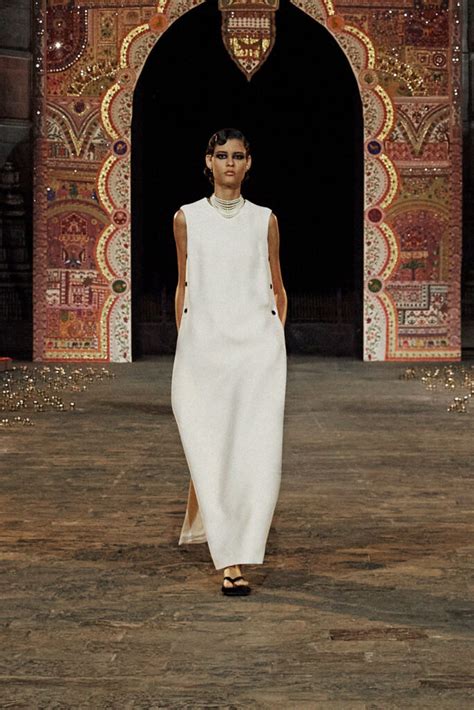 Dior Celebrates Indian Craftsmanship With Fall 2023 Show In Mumbai S