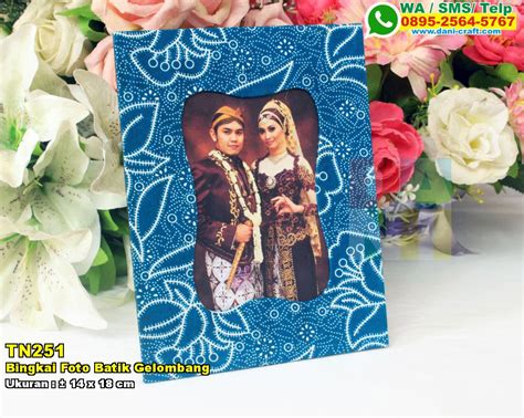 Bingkai Foto Batik Gelombang Souvenir Pernikahan