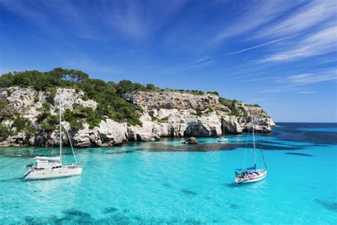 Live stream plus station schedule and song playlist. Øyhopping i Hellas- Reiseguiden