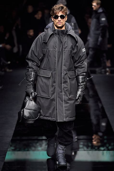 Giorgio Armani Fall 2020 Menswear Collection Vogue Men Fashion Show