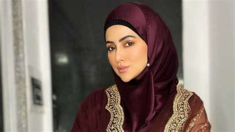 Sana Khan Crying Told The Big Reason For Wearing Hijab You Will Be