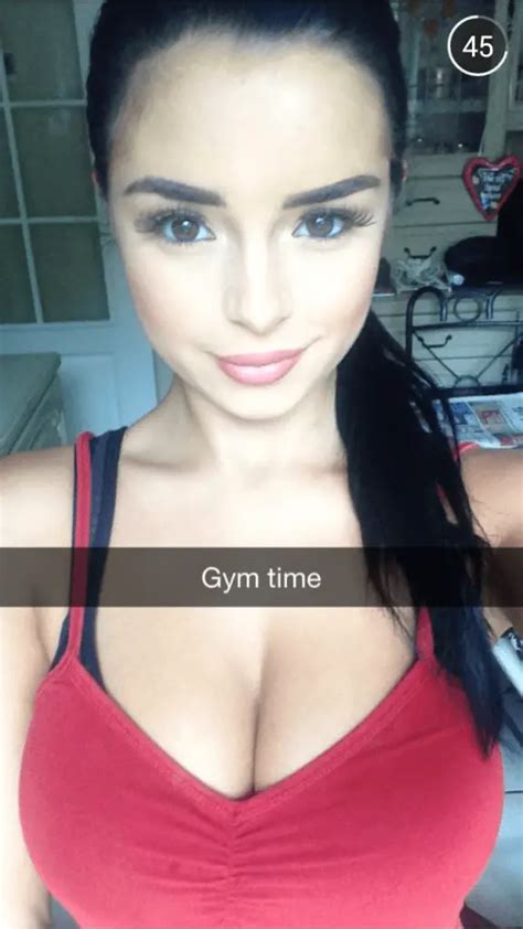 Hottest Snapchats Of Fit Chicks That Love To Show Off