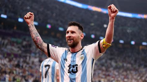 Watch Lionel Messi Scores Penalty To Give Argentina The Lead In World Cup Final Against France