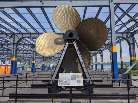 Ss United States Propeller Now The Centerpiece Of Nyc Pier 76 — Ss