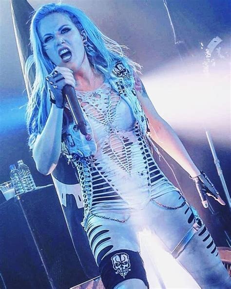 Alissa White Gluz💙 En Instagram “would Love To See A White Outfit