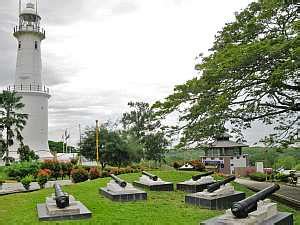 This site was built in year 1728 to year 1826 under the reign of sultan ibrahim to fight away the dutch. Kuala Selangor and Fireflies ~ Places to Visit from Kuala ...