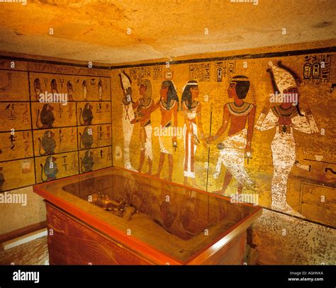 Egypt Luxor West Bank Tutankhamun Tomb Stock Photo Alamy