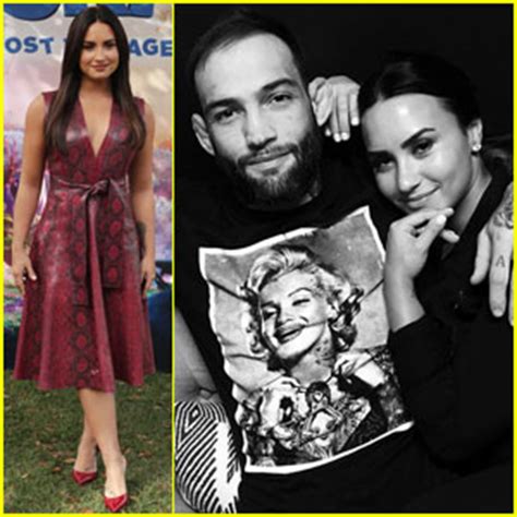 Demi lovato and her boyfriend max ehrich stick close as they leave their dinner date at nobu on max and demi have been dating for a few months. This Is What Joe Jonas Thinks of Demi Lovato's New ...
