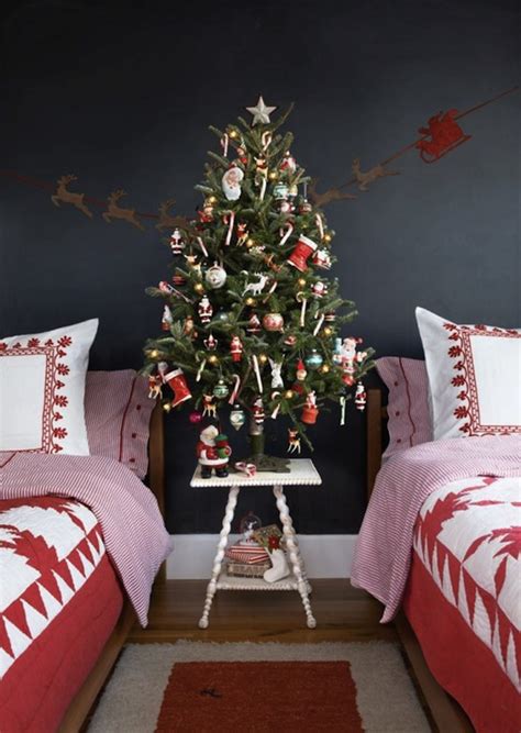 10 Lovely Christmas Decorating Ideas For Kids Bedroom