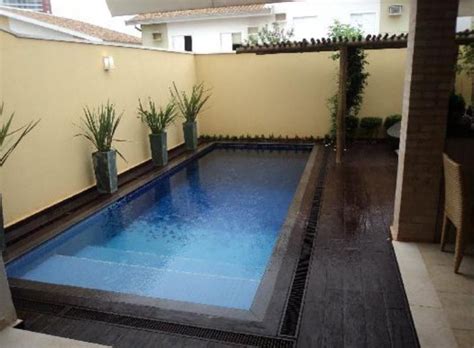 Anda juga bisa menghabiskan waktu di taman anda di kala libur dengan menghias taman anda. Kolam Renang Minimalis Dengan Ukuran Kolam Renang Yang ...