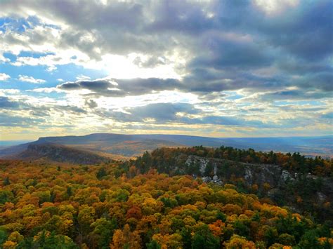 Top Of The Lemon Squeeze Labryinth Trail Mohonk Mountain Preserve