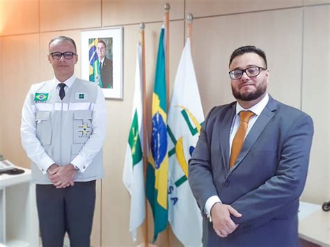 E é também um turista profissional. Diretor-Presidente da Anvisa, Antônio Barra Torres recebe ...