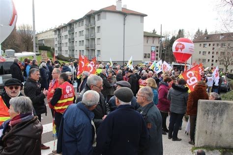 Possible cpam meaning as an acronym, abbreviation, shorthand or slang term vary from category to. Aurillac. 250 personnes rassemblées devant la CPAM contre ...