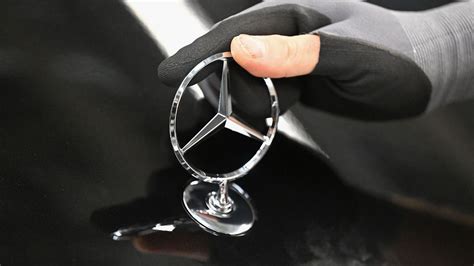 Der Börsen Tag Mercedes Benz verdient weniger Geld n tv de