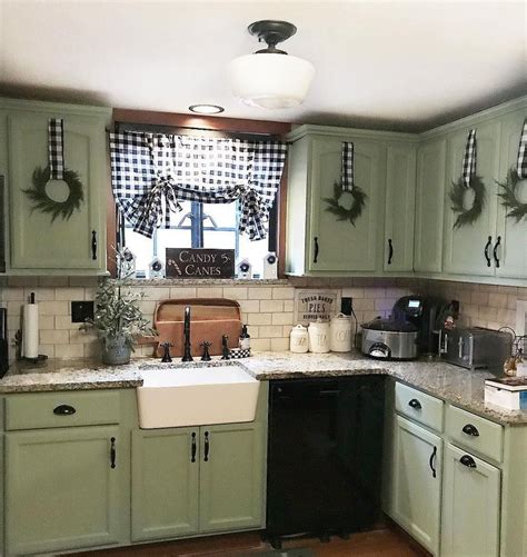 52 Captivating Farmhouse Kitchen Decor Ideas For 2019 Green Kitchen