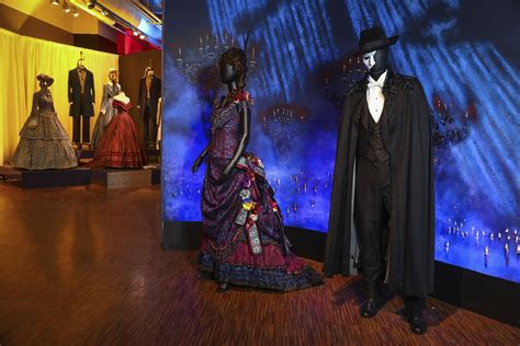 Showstoppers Spotlights Spectacular Broadway Hollywood Costumes