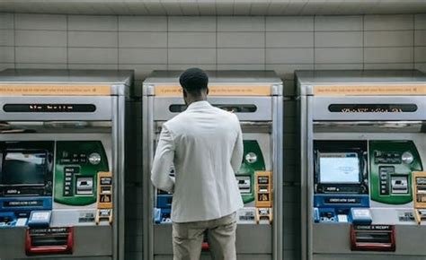 Aantal Pinautomaten Neemt Met Honderden Per Jaar Af Brabants Centrum