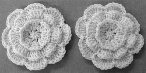 I only ended up using 6 of them, but you can use as many as you like. Leona Flower | AllFreeCrochet.com