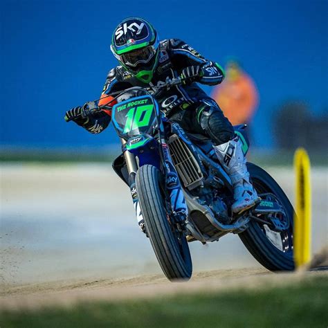 Moto3 junior world champion 2017.! Dennis Foggia (@dennisfoggia71) | Twitter
