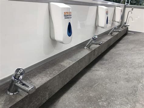 Detergent typically doesn't dissolve well in very cold water and can leave streaks, and powders can clump and leave. Cold or Hot Water Hand Wash Station • 8 Bays • Order Online