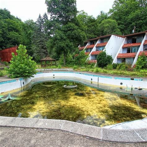 Abandoned The Decaying Penn Hills Resort In The Poconos Photos