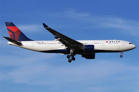 Airbus A330 200 Delta Airlines Photos And Description Of The Plane