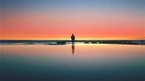 Silhouette Of Man Is Standing On Seashore Hd Alone Wallpapers Hd