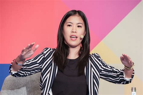 Ein gespräch über zahnpasta und langweilige schulstunden. Mai Thi Nguyen-Kim: Mit Intelligenz und Ironie gegen ...