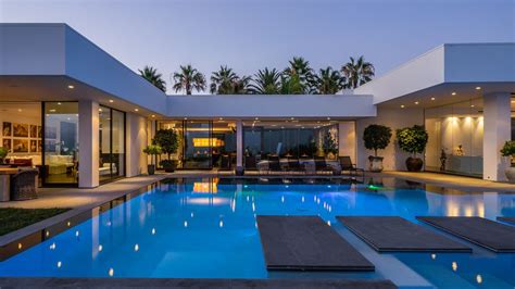 Dreamy Lawlen Way Modern Home In Beverly Hills Los Angeles