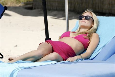 Beautiful Kristin Cavallari On The Beach Pics Izispicy Com