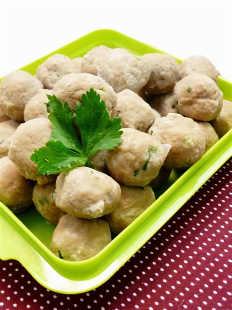 Cara membuat masakan bakso ikan tengiri 1. Bakso Ikan Tuna | Resep masakan, Makanan