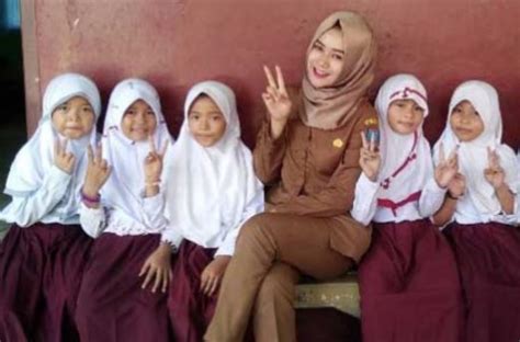 Kelas Karyawan Lanjutan D3 Ke S1 Pendidikan Guru SD Di Bekasi