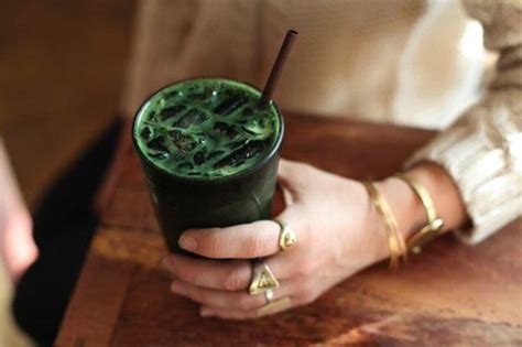 What Is Detox Chlorophyll Water And Why Is Everyone Sipping It Chlorophyll Water