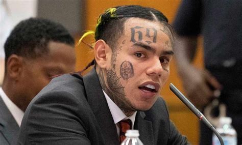 Tekashi 6ix9ine Doesnt Understand Why Everyones Calling Him A Snitch