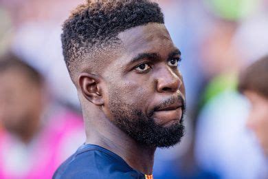 Barselona klubi yarim himoyachisi samyuel umtiti faoliyatini boshqa jamoa safida davom ettiradi. Mercato : doublé par Lenglet, Umtiti a tranché pour son ...