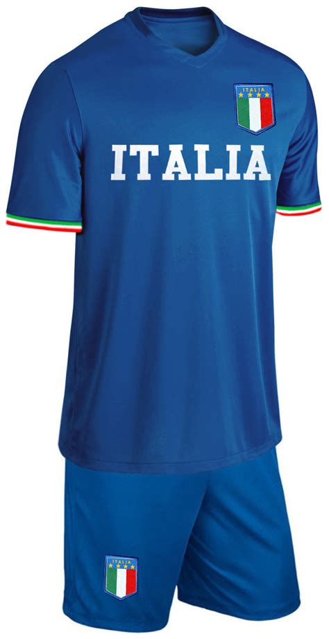 So soll das neue heimtrikot 2016 etwas heller sein die grundsätzliche trikotfarbe änderte sich auch bei europameisterschaft vier jahre später nicht. Blackshirt Company-Italien Fußball Fan Trikot Set Baby ...