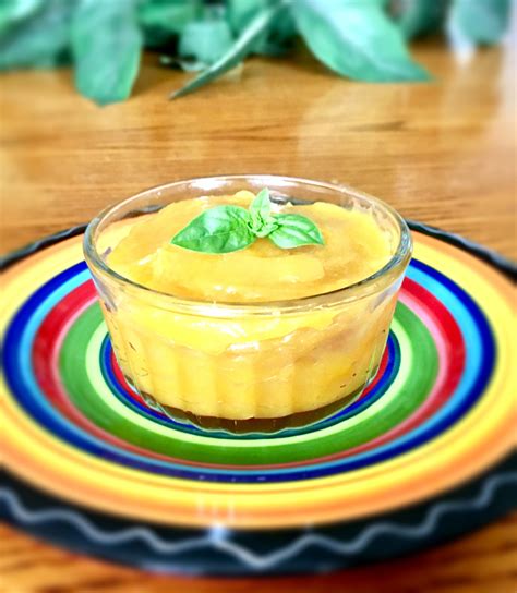 This recipe makes a tart (easy!) version that's perfect for using as a filling or spread! Meyer Lemon Curd | Recipe (With images) | Meyer lemon ...