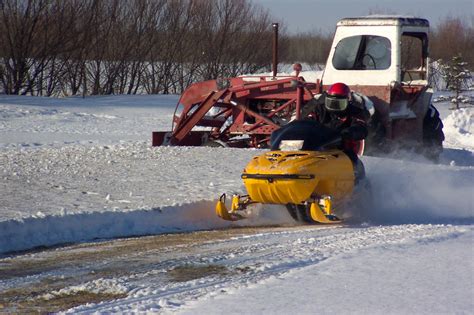 Демсон идрис, картер хадсон, айзиа джон и др. Snow Machine Free Stock Photo - Public Domain Pictures