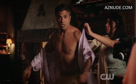 Jaime Camil Sexy Shirtless Scene In Jane The Virgin Aznude Men