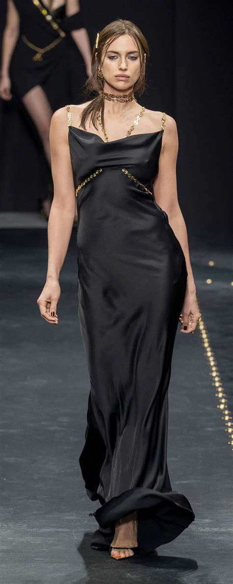 Versace Autunno Inverno 2019 2020 Pret A Porter Versace Black Dress
