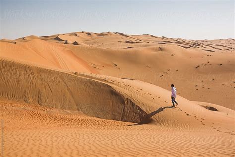 Man On Desert Alone Phone Background