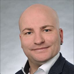 Mit ihnen gemeinsam sorgen wir dafür, dass wir aufeinander achten und sicher sein können. Steffen Günther - Privatkundenberater - PSD Bank Nürnberg ...