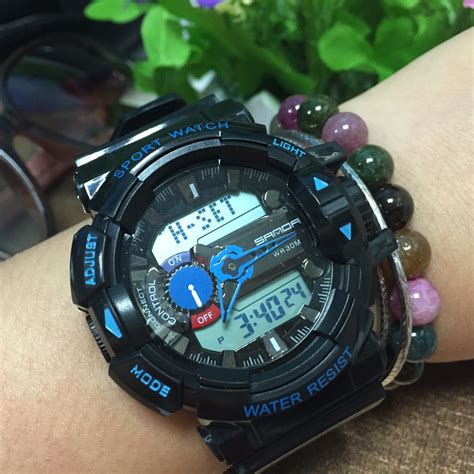 These new models are based on the ga400 with its rotary switch feature. G-Shock Fake / GA-400 / Casio Replica